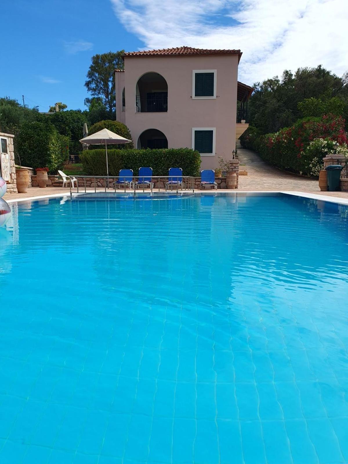 Emily'S Apartments Kassiopi Zewnętrze zdjęcie