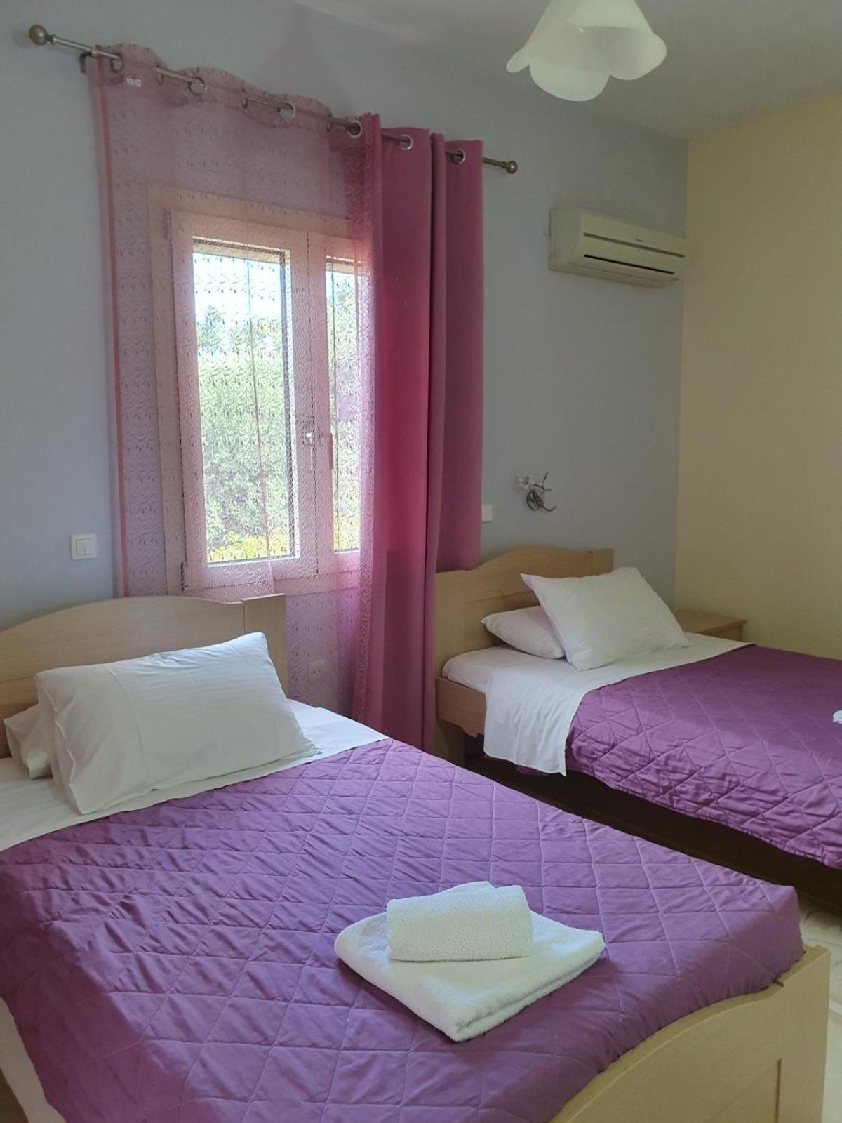 Emily'S Apartments Kassiopi Zewnętrze zdjęcie